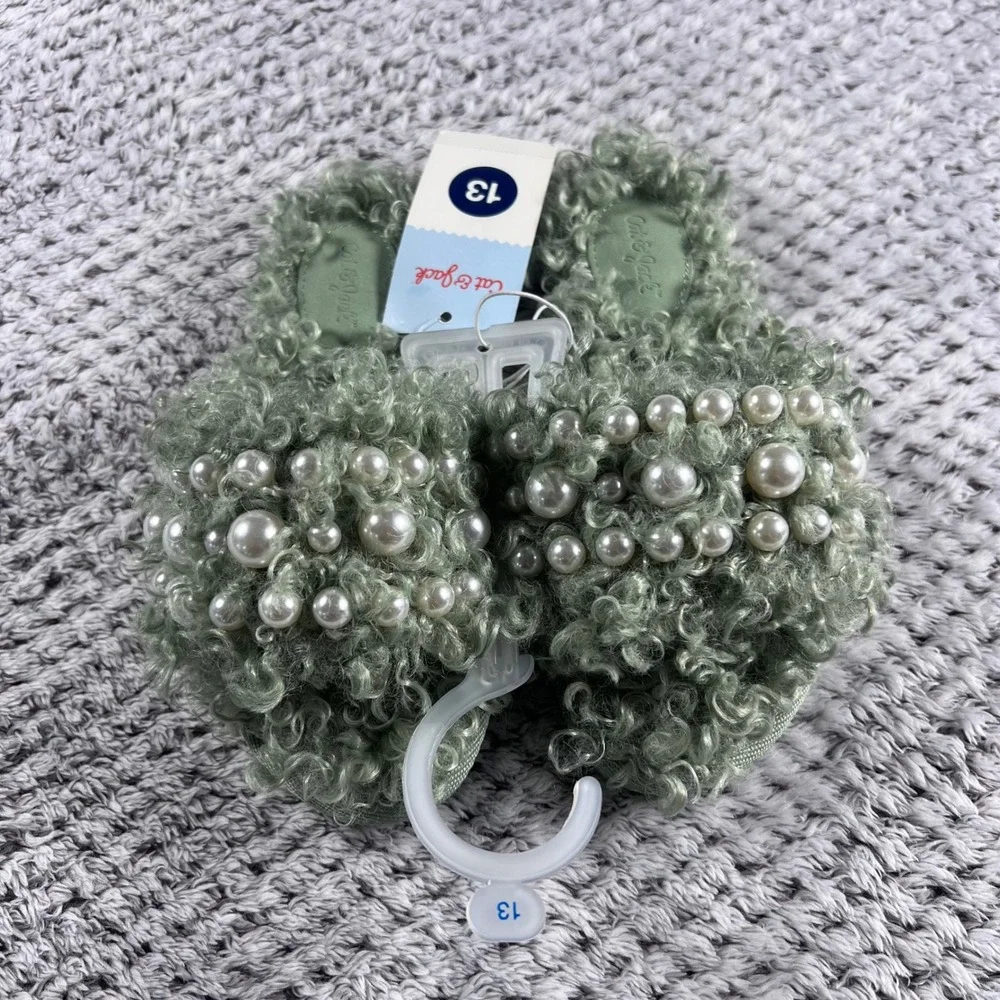 Cat Jack Toddler Girls Slippers Size 13 Faux Fur Pearl‎ Embellished Green NWT